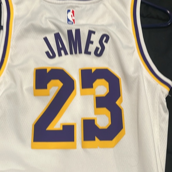 Lebron James jersey size M - Picture 2 of 3